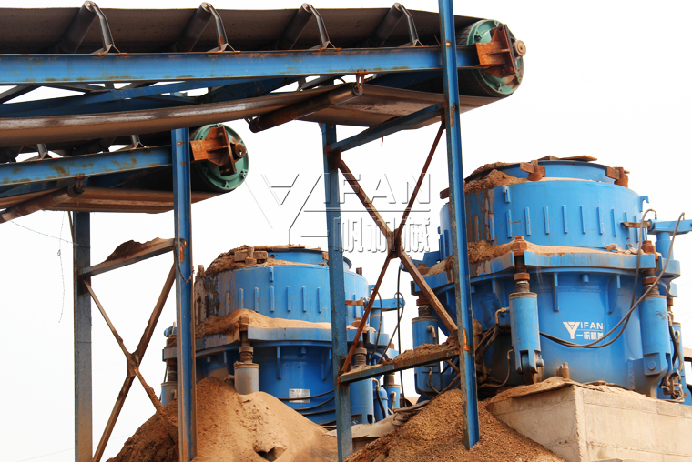 液壓圓錐式破碎機(jī) 液壓圓錐式破碎機(jī)